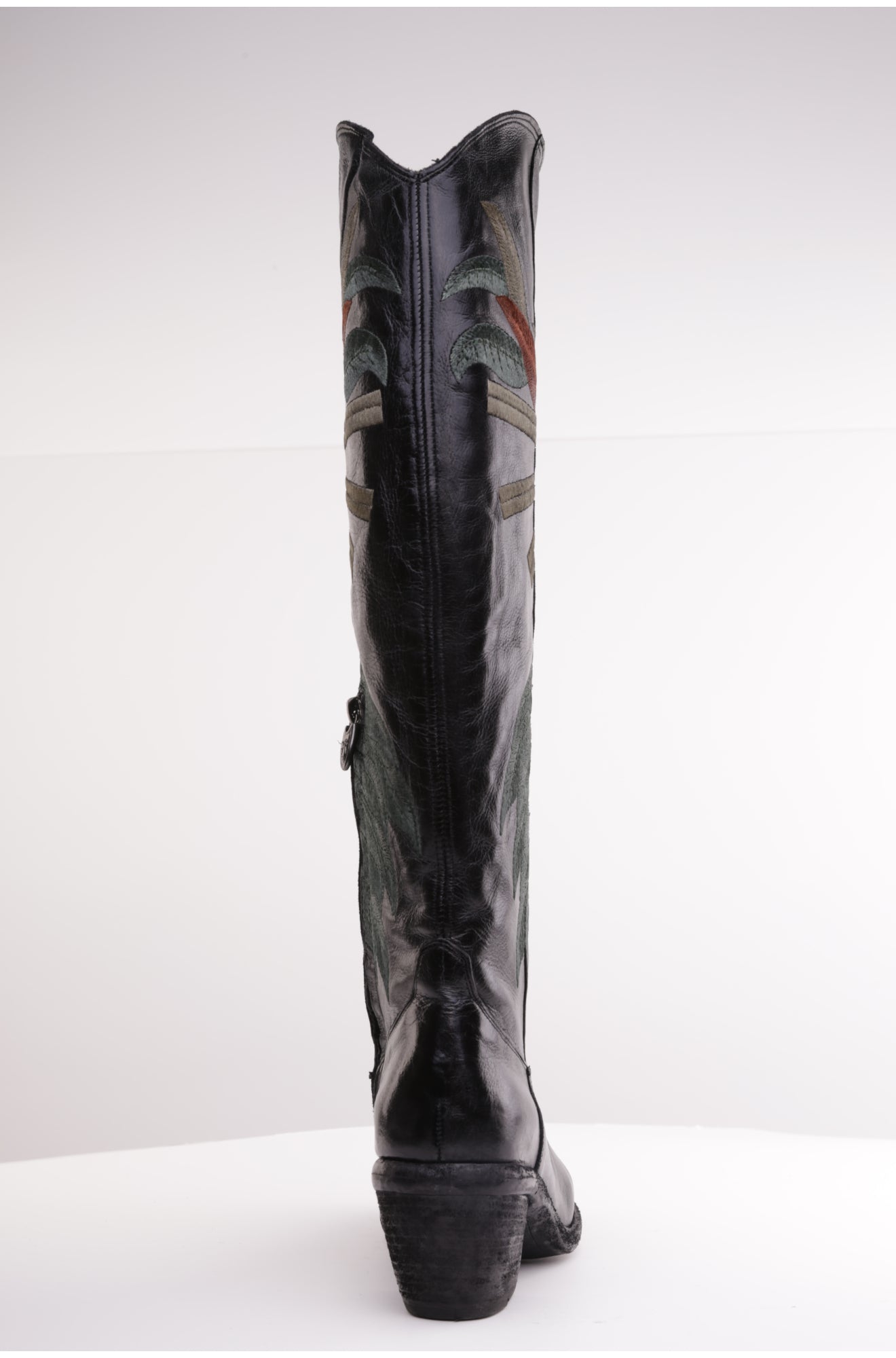 MAORI Tall Boot (Black)
