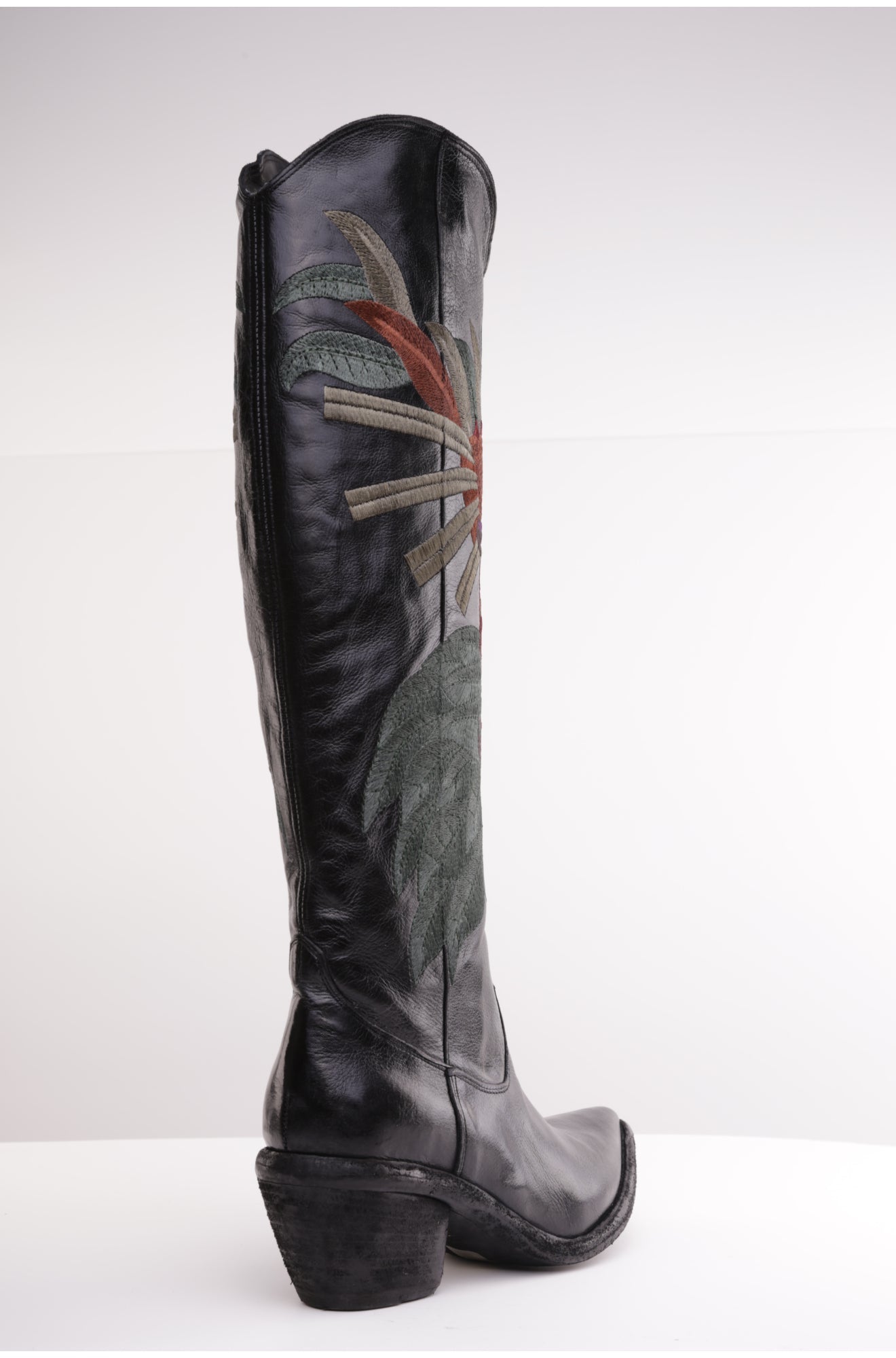 MAORI Tall Boot (Black)