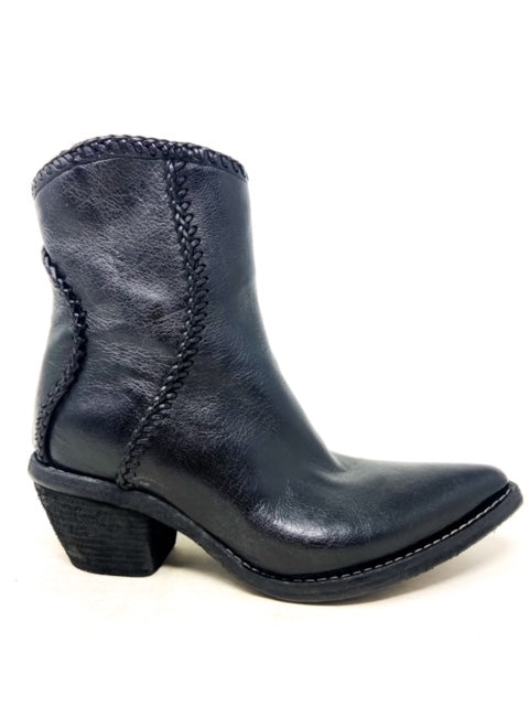 INTRECCIO Ankle Boot (Black)