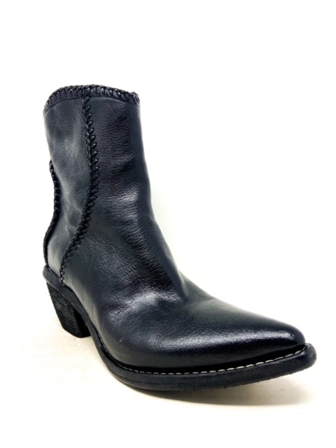 INTRECCIO Ankle Boot (Black)
