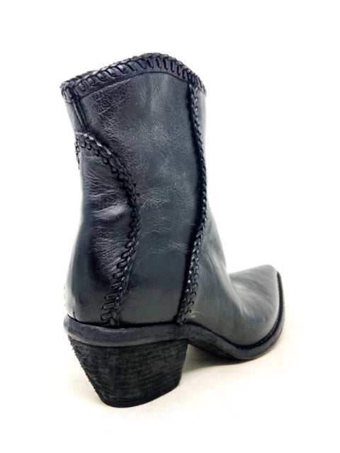 INTRECCIO Ankle Boot (Black)