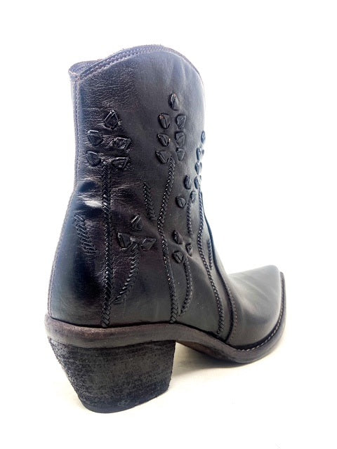 PORTOFINO Point Ankle Boot (Ebony)