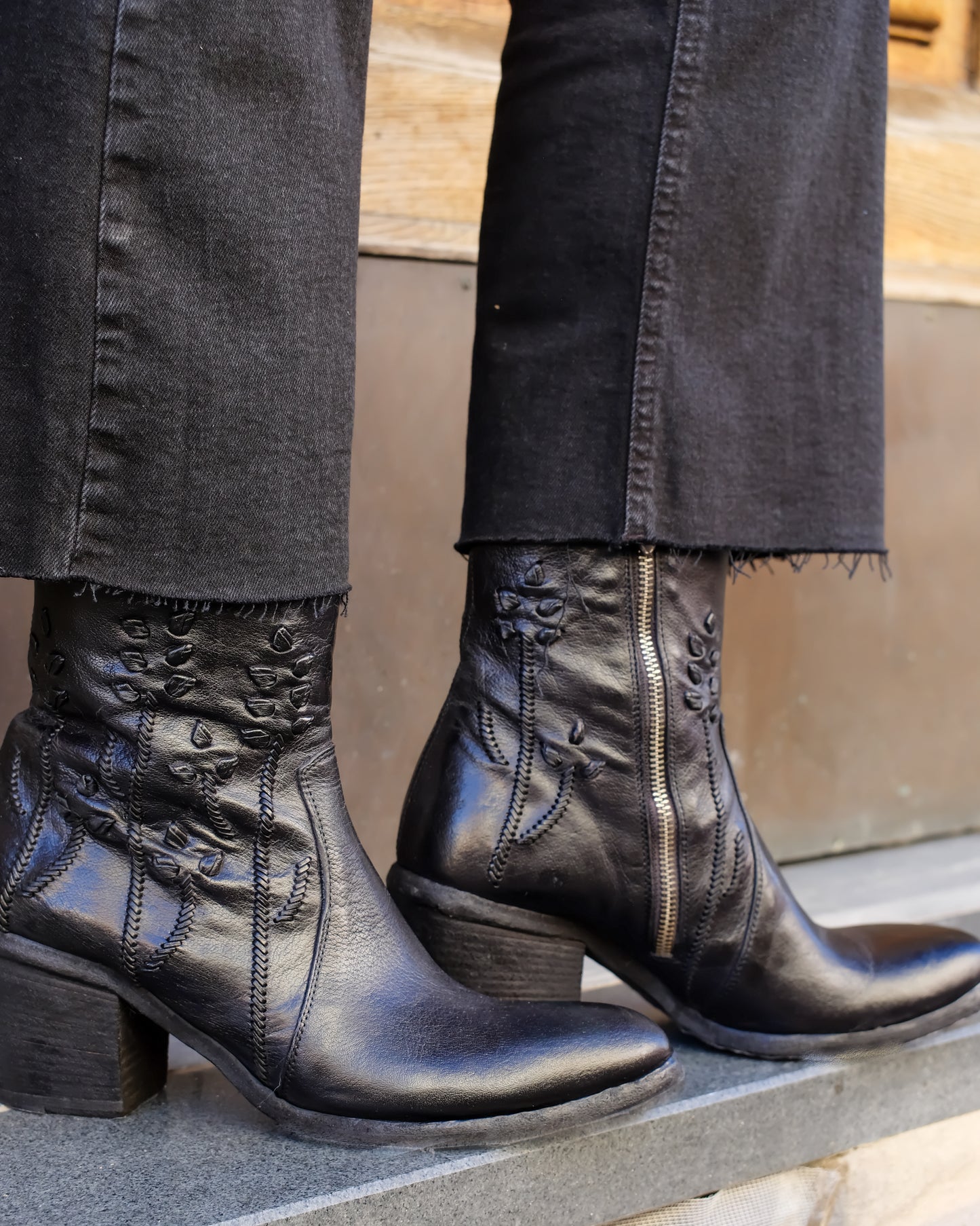 PORTOFINO Round Ankle Boot (Black)