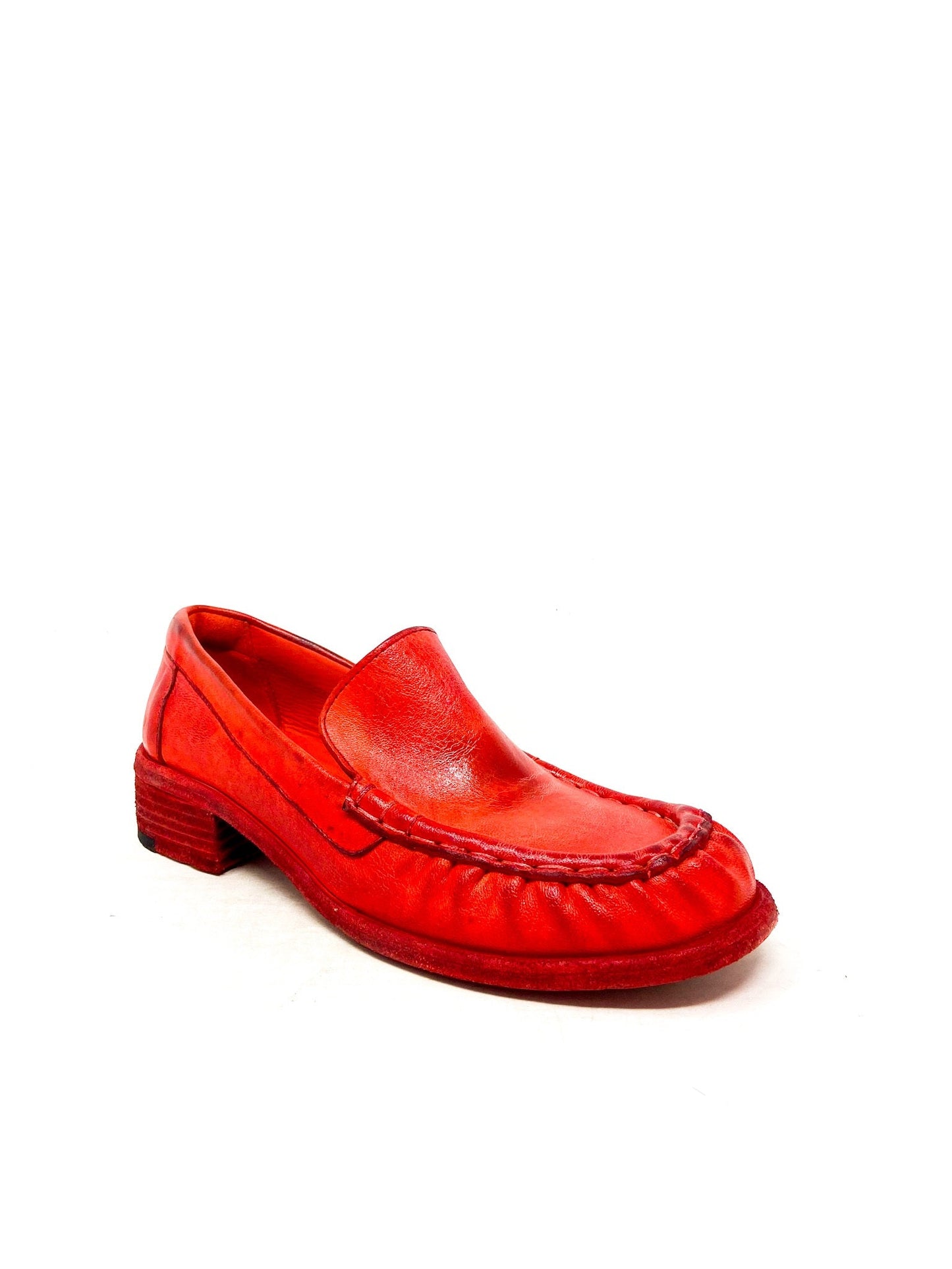 ARA Moccasin (Red)