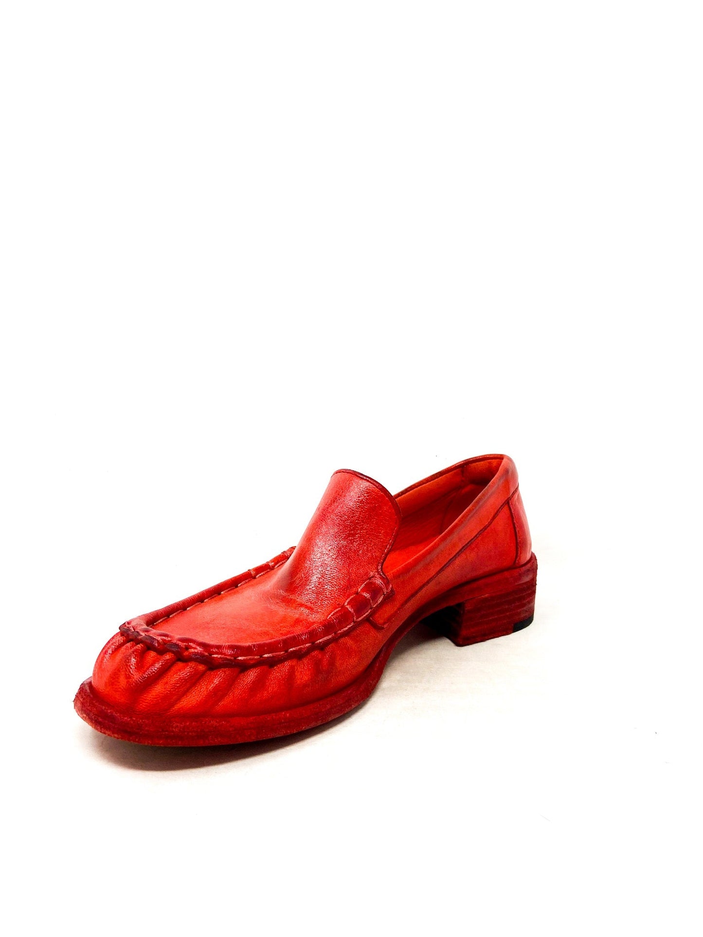 ARA Moccasin (Red)