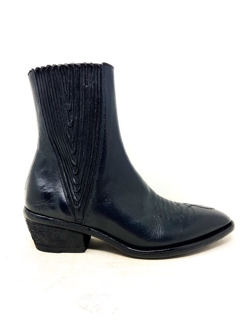 WEST Ankle Boot (Black)