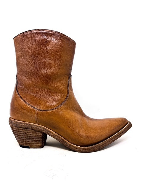 SIENA Point Ankle Boot (Old Cork)