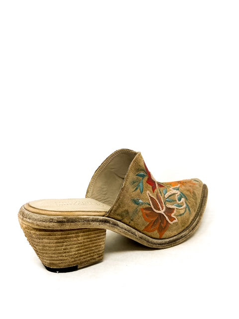 Back view of MAUI sabot crafted from buffalo leather, featuring floral artwork and leather-covered heel.